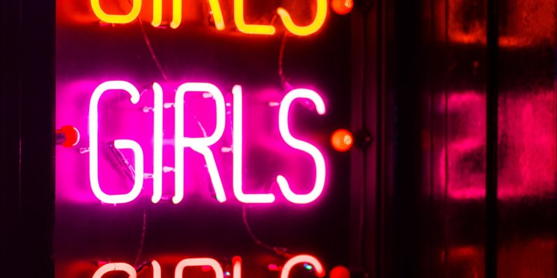 8 GirlFriends